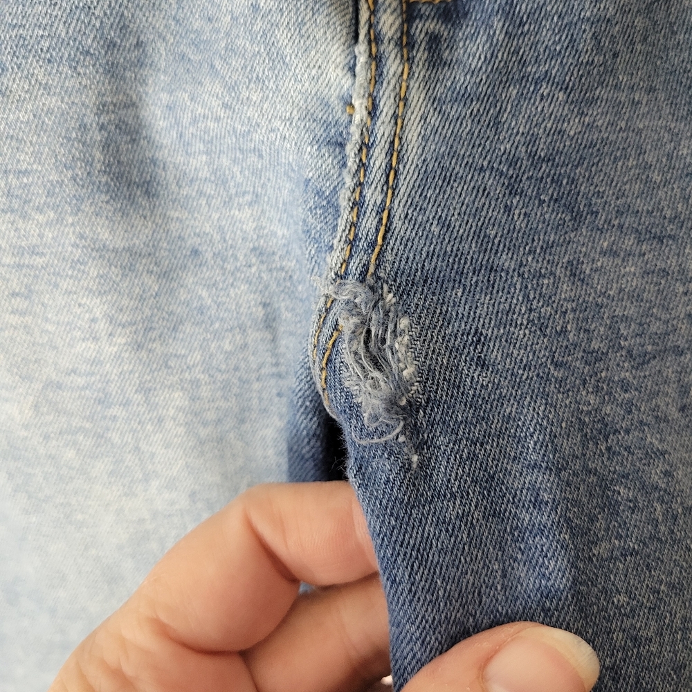Womans Zara Unfinished hem Jeans Manufactured whiskering Size 10 Small Hole - Picture 6 of 10
